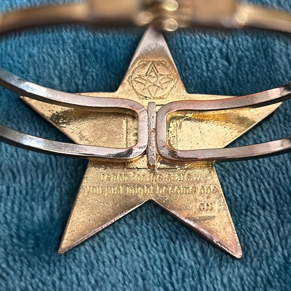 Paula Abdul “Reach For the Stars” Clamper Bracelet - Picture 8 of 13